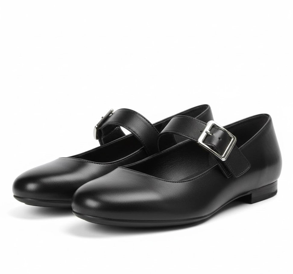 Women’s Shoes with Buckle Strap and Flat Sole